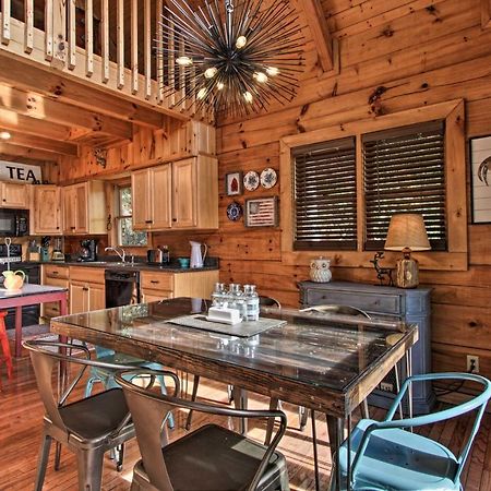 Pigeon Forge Scenic Solitude With Private Hot Tub! Bagian luar foto