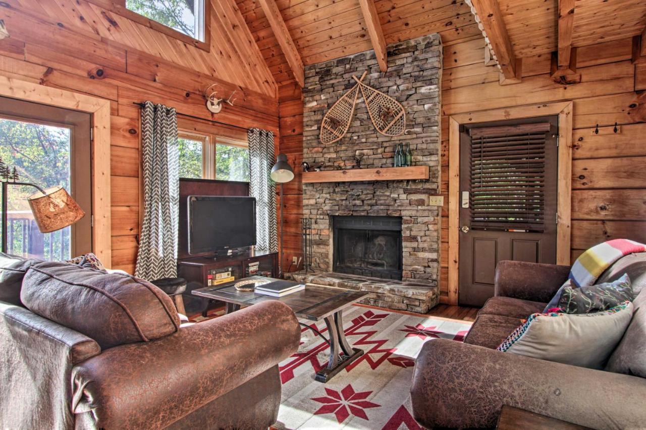 Pigeon Forge Scenic Solitude With Private Hot Tub! Bagian luar foto