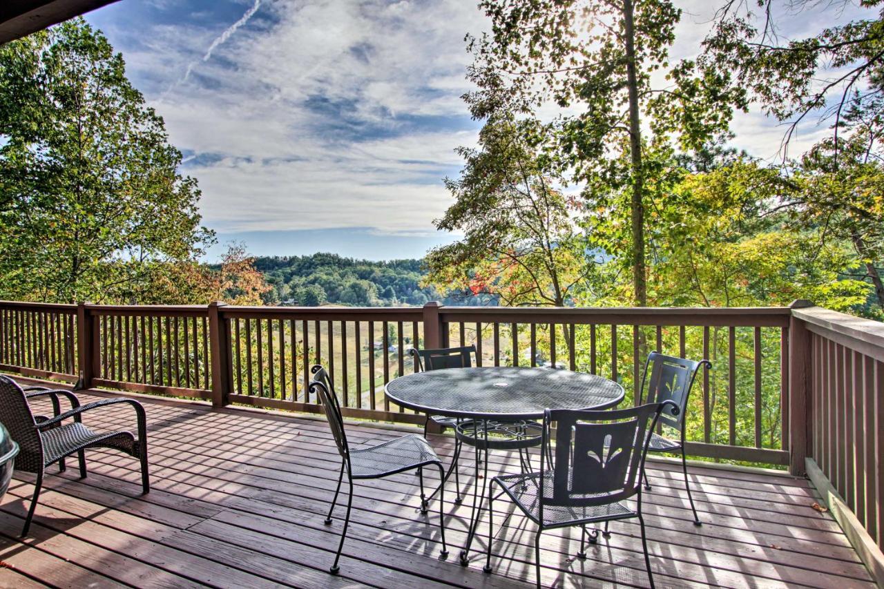 Pigeon Forge Scenic Solitude With Private Hot Tub! Bagian luar foto